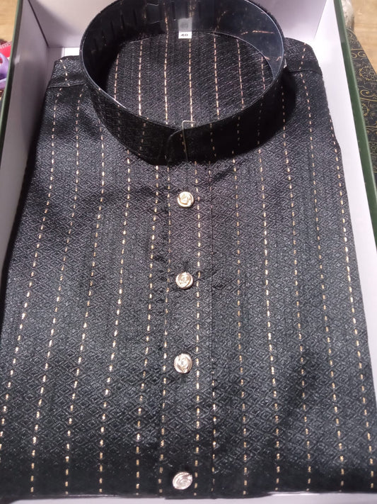 Classic Black Men's Kurta with Elegant Detailing
