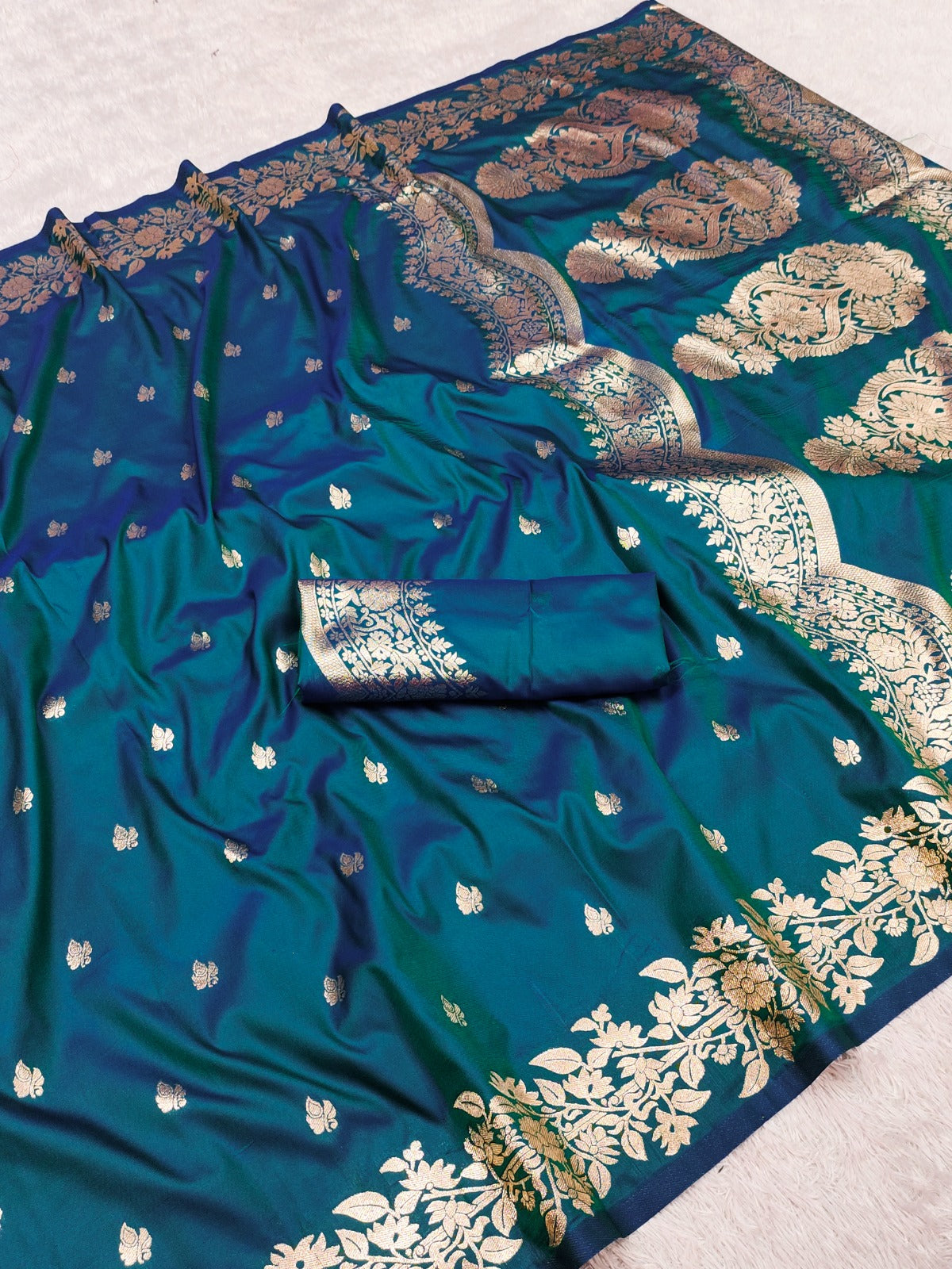 Banarasi Silk Saree open border pure doulton with blouse piece