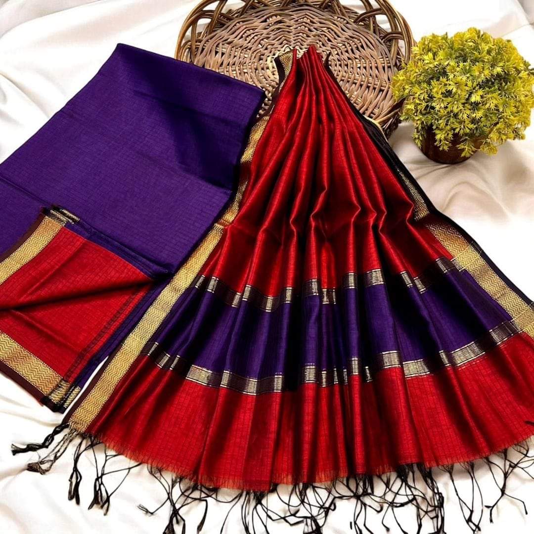 Handloom Maheshwari Cellular Soft Silk Saree with Gold Zari Border & Contrast Blouse Piece