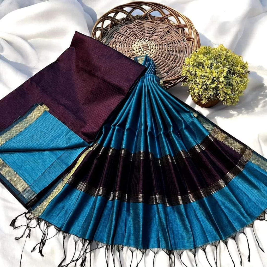 Handloom Maheshwari Cellular Soft Silk Saree with Gold Zari Border & Contrast Blouse Piece