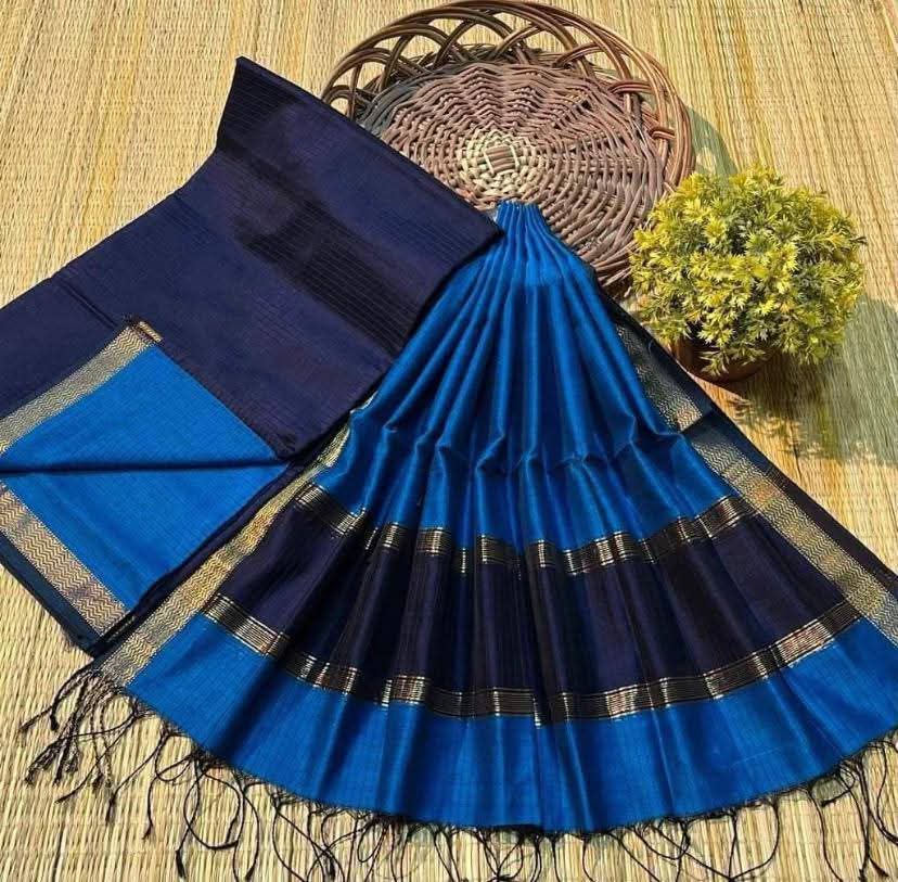 Handloom Maheshwari Cellular Soft Silk Saree with Gold Zari Border & Contrast Blouse Piece