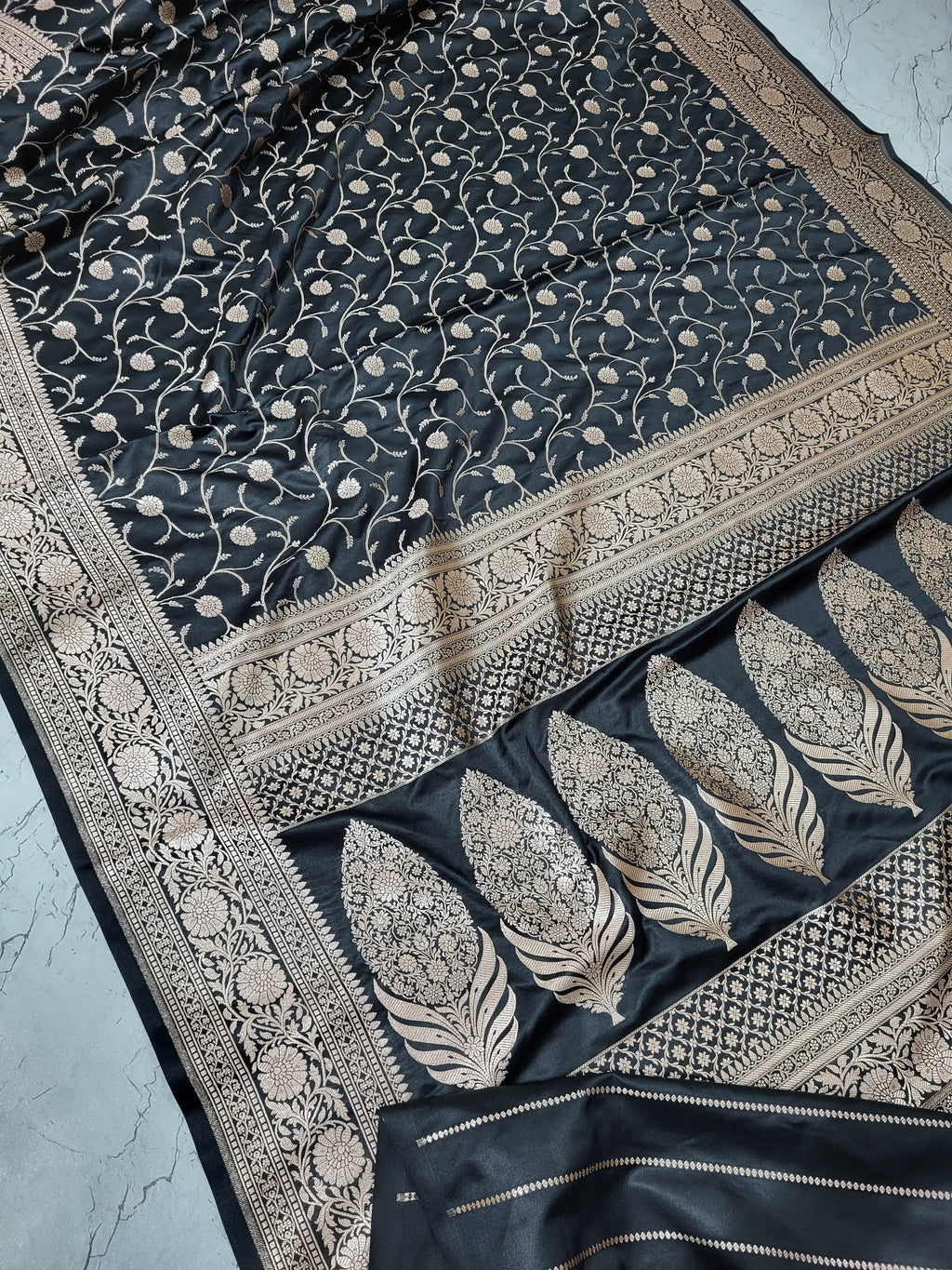 Banarasi Mashru Silk Beautiful Soft Silk Fancy Saree with Blouse Piece