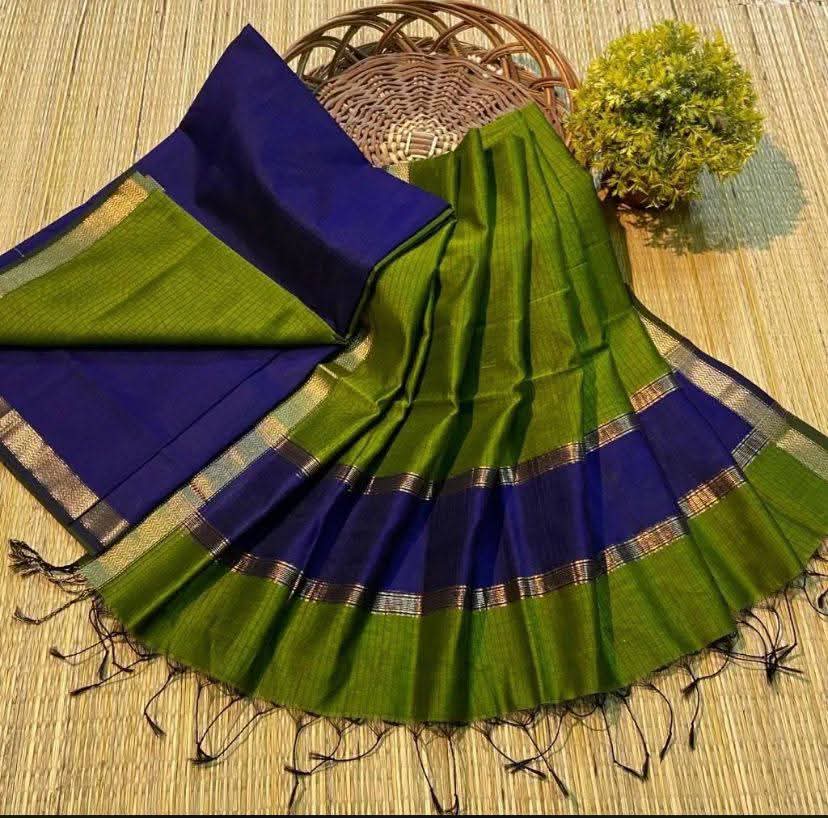 Handloom Maheshwari Cellular Soft Silk Saree with Gold Zari Border & Contrast Blouse Piece