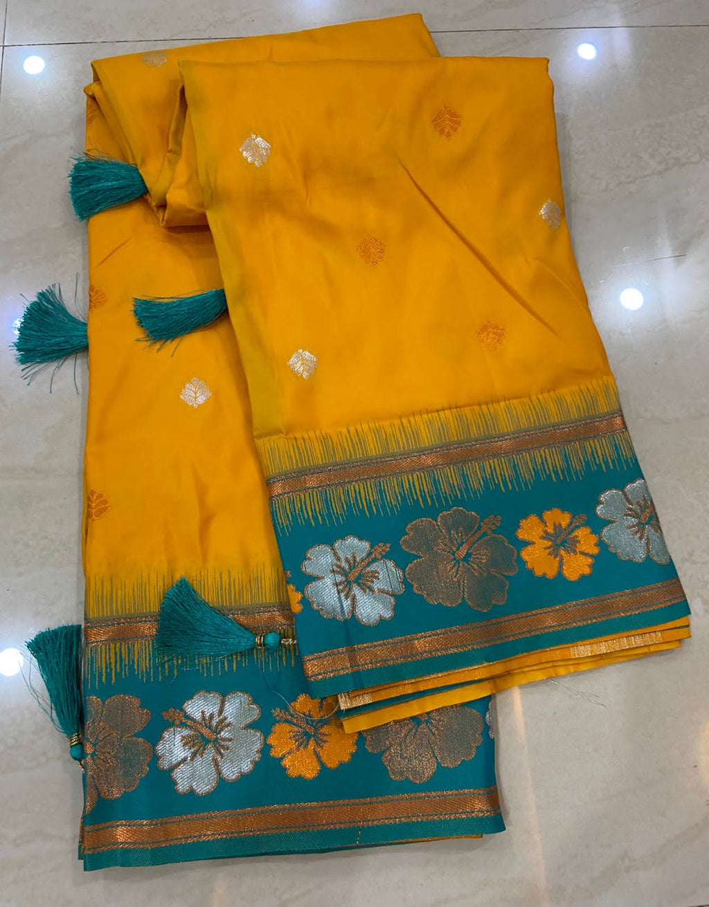 Original Paithani Pure Silk Saree with Jari Weaving & Contrast Blouse