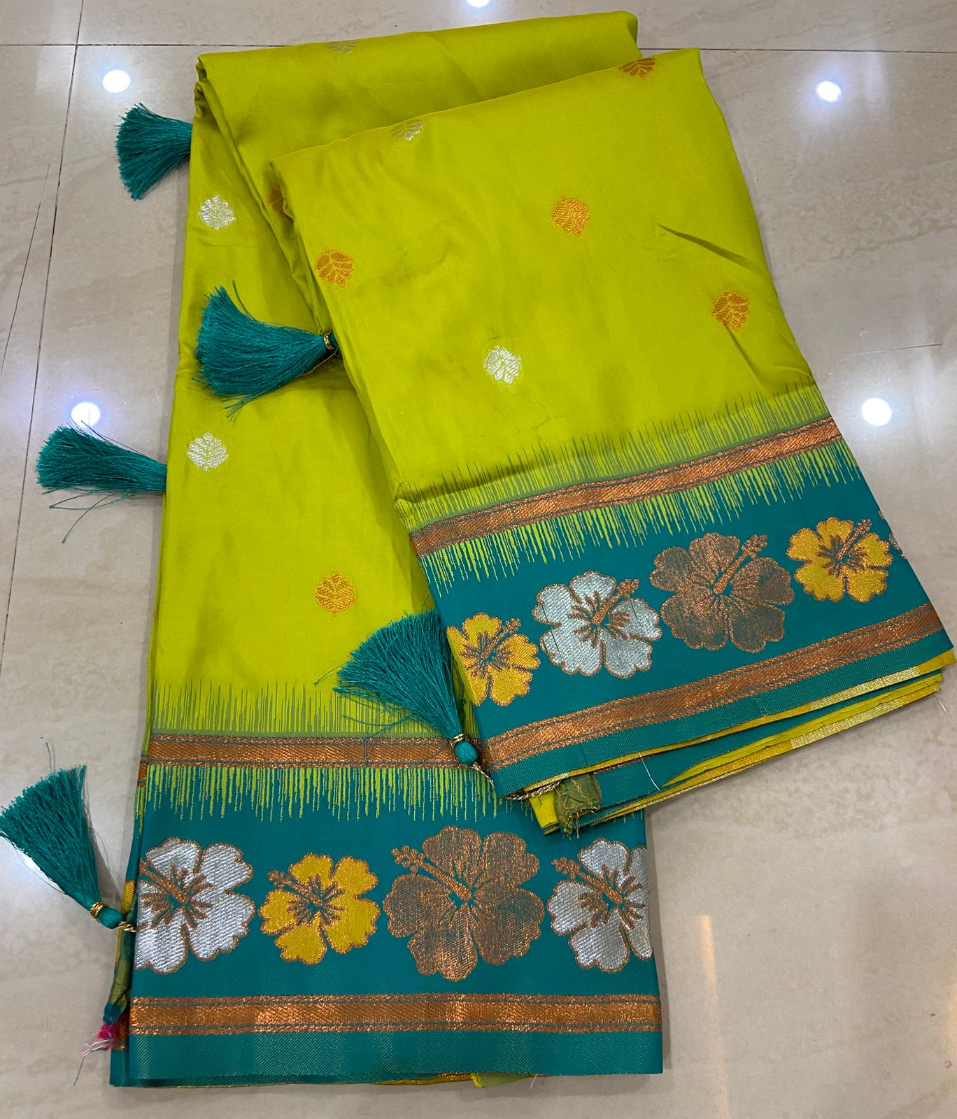 Original Paithani Pure Silk Saree with Jari Weaving & Contrast Blouse